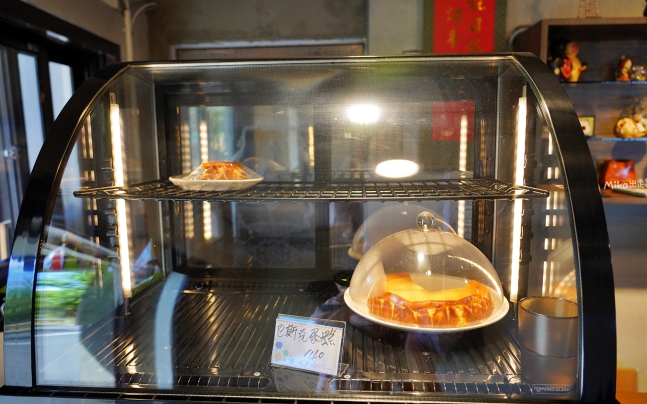 【新北】 貢寮 GUOGANG CAFE 過港仔咖啡｜一家開在貢寮漁村海邊，低調隱密的咖啡廳，提供茶飲/手作甜點還有沖洗室。