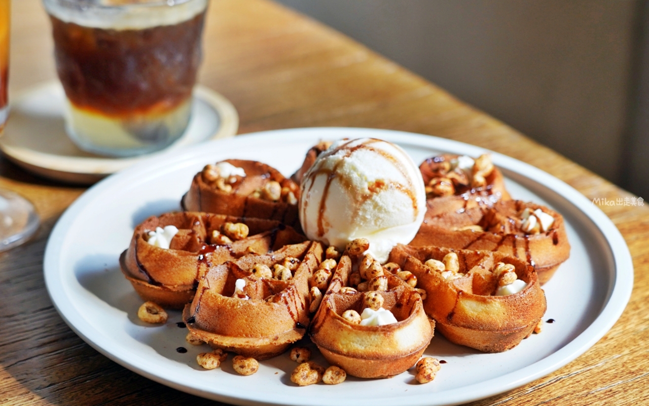 【新北】 貢寮 GUOGANG CAFE 過港仔咖啡｜一家開在貢寮漁村海邊，低調隱密的咖啡廳，提供茶飲/手作甜點還有沖洗室。