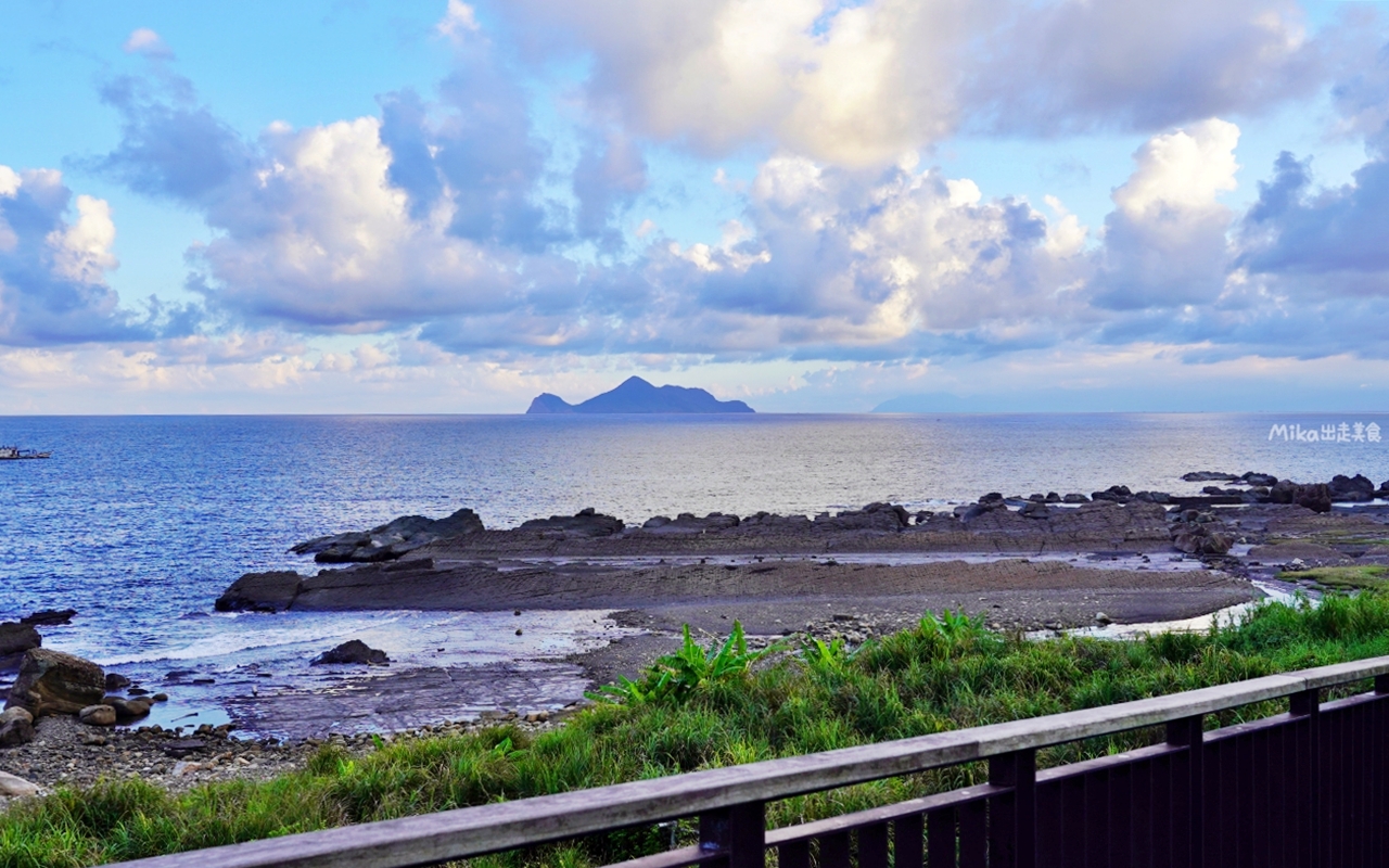 【新北】 台灣好行 – 黃金福隆線｜搭台灣好行 三線串遊東北角，買套票超划算，無限次數搭乘一日券還有特約店家合作優惠，玩遍東北角千元有找。