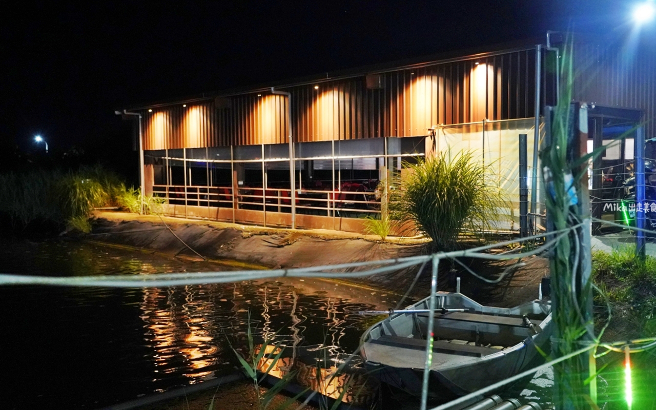 【宜蘭】 礁溪 塭底烤魚｜產地直達 自家半鹹水魚塭養殖 鹽味烤魚必點 ！