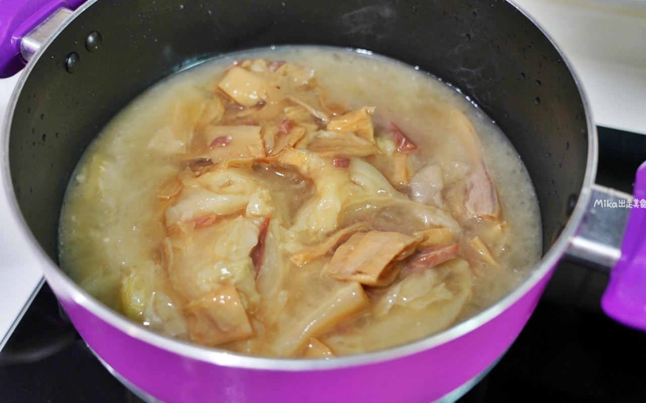 【新北】2026年上海鄉村 年菜宅配預購中｜上海鄉村限量1000份「海派五品年菜組」，宅配到府，不用一小時就能輕輕鬆鬆出一桌國宴年菜料理。