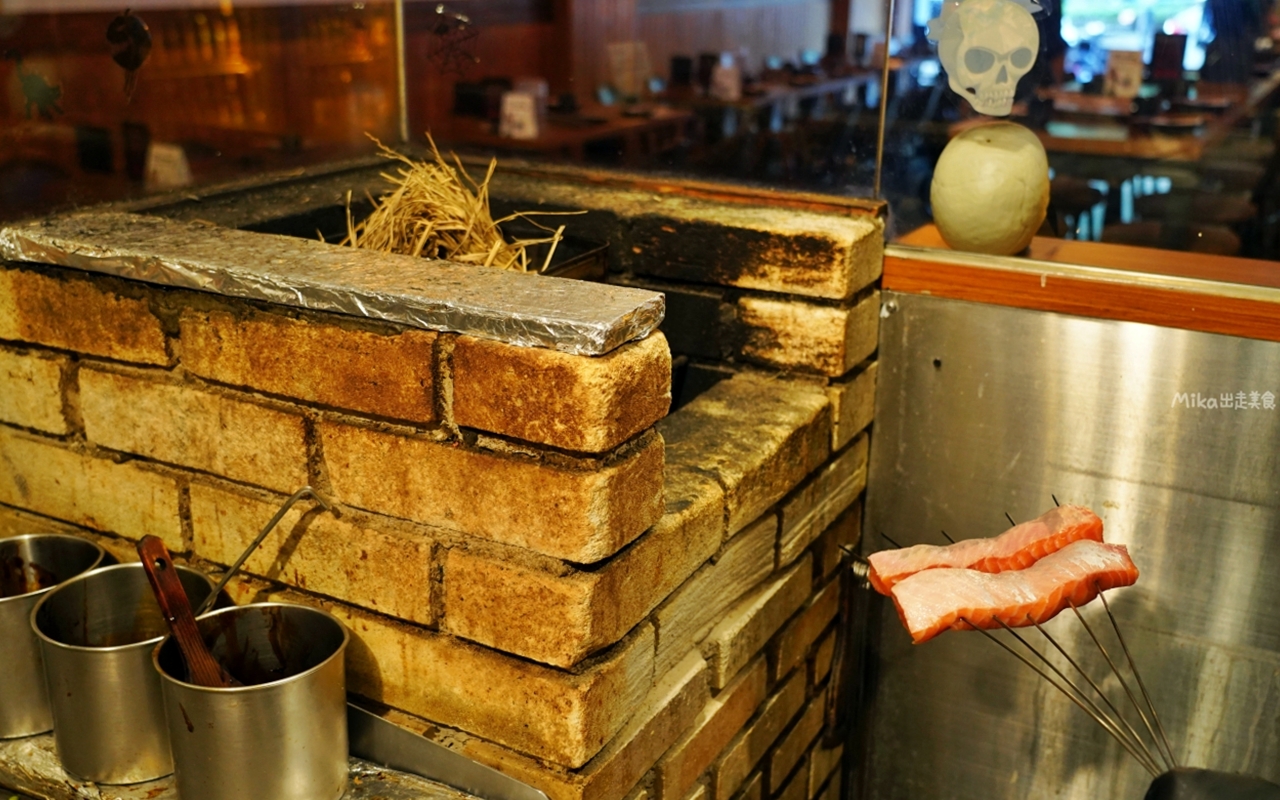 【新竹】ABV Bar & Kitchen 日式居酒館 ｜全台唯一現場燒製稻草燒生魚片 復古昭和風格的日式居酒屋。