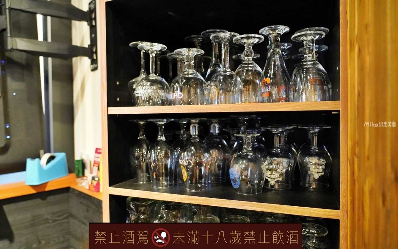 【新北】 板橋 ABV Bar & Kitchen 韓式餐酒館｜另一種韓式燒啤文化，韓式料理搭配超過 300 款來自各國的精釀啤酒，韓式燒烤配燒啤最對味。