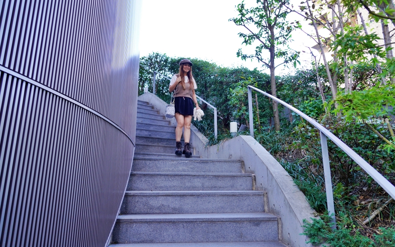 【日本】山陽 岡山信用金庫 內山下分行/廣場｜由世界知名 日本建築師安藤忠雄設計的信用金庫，清水模建築設計 現代簡約時尚 還有專人導覽 免費參觀。