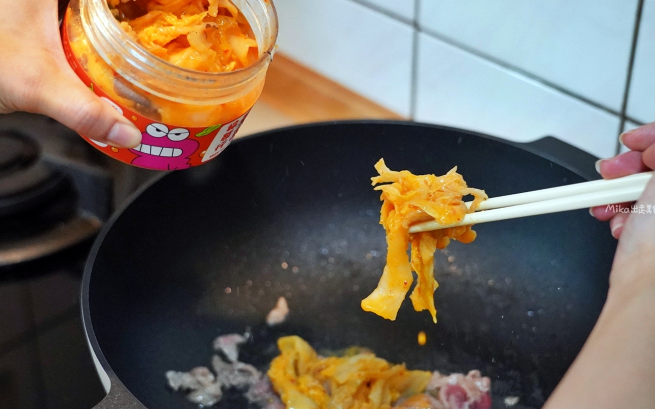 【宅配美食】 金門 協發行泡菜｜來自金門 網購第一泡菜品牌，還有『蠟筆小新』獨家聯名，好吃又可愛，蠟筆小新控必收藏。