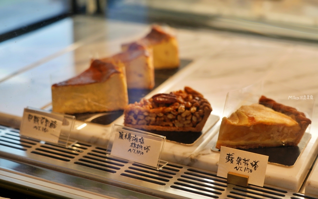 【宜蘭】 Chou Chou 迷你可麗露專賣店-洛伊咖啡｜復古歐風超美老宅，迷你可麗露、咖啡早午餐專賣。