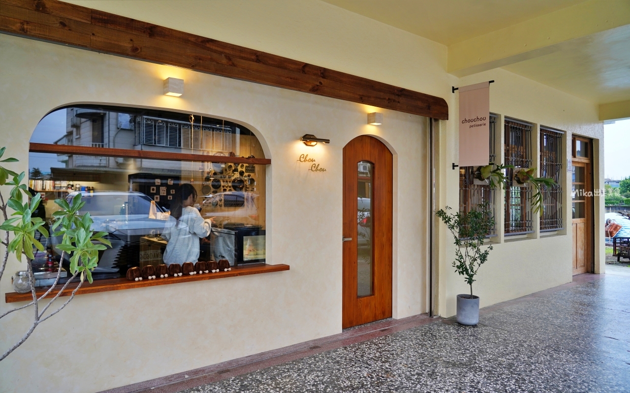 【宜蘭】 Chou Chou 迷你可麗露專賣店-洛伊咖啡｜復古歐風超美老宅，迷你可麗露、咖啡早午餐專賣。