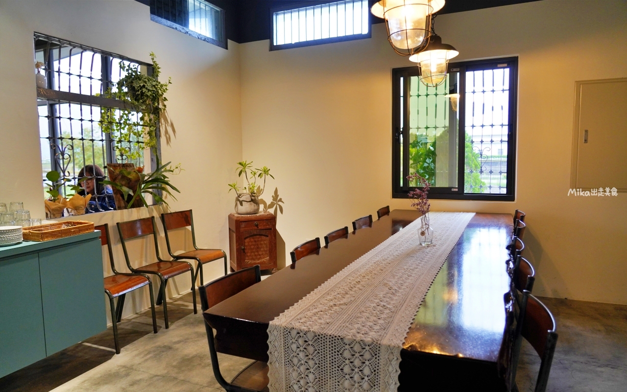 【宜蘭】 Chou Chou 迷你可麗露專賣店-洛伊咖啡｜復古歐風超美老宅，迷你可麗露、咖啡早午餐專賣。