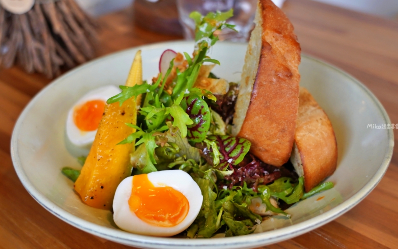 【宜蘭】 Chou Chou 迷你可麗露專賣店-洛伊咖啡｜復古歐風超美老宅，迷你可麗露、咖啡早午餐專賣。