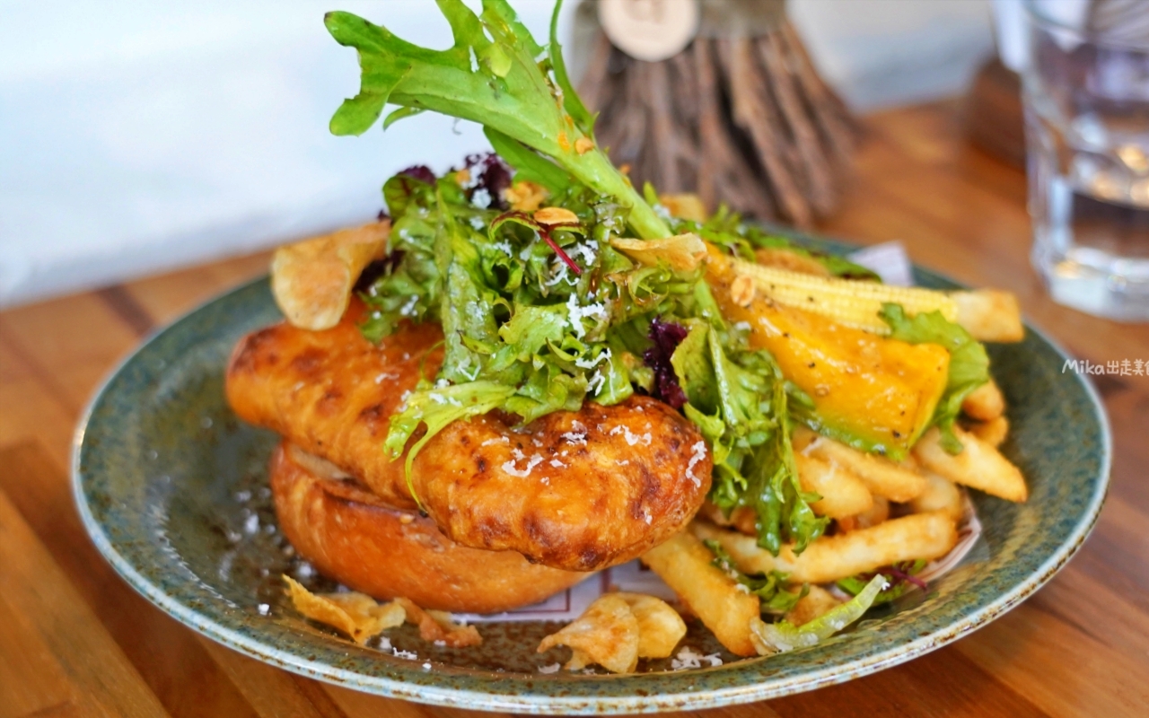 【宜蘭】 Chou Chou 迷你可麗露專賣店-洛伊咖啡｜復古歐風超美老宅，迷你可麗露、咖啡早午餐專賣。