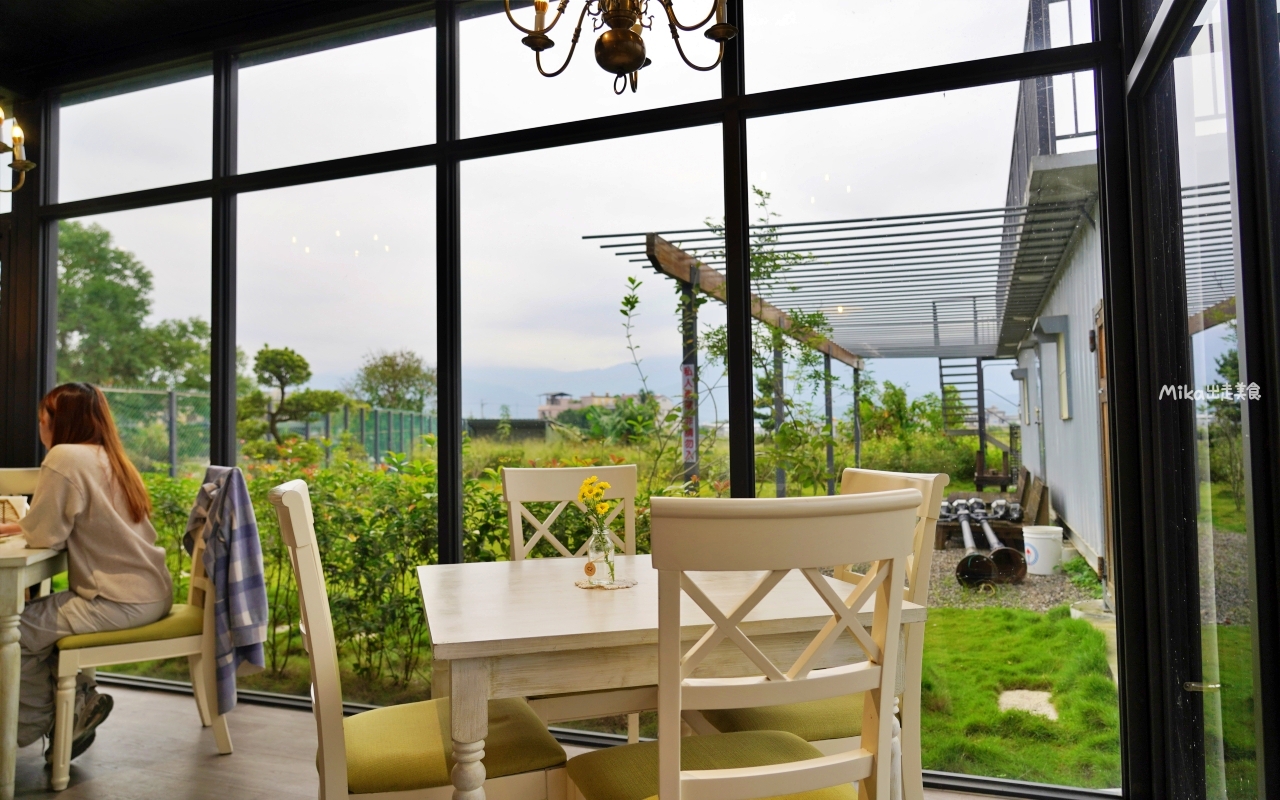 【宜蘭】 Chou Chou 迷你可麗露專賣店-洛伊咖啡｜復古歐風超美老宅，迷你可麗露、咖啡早午餐專賣。