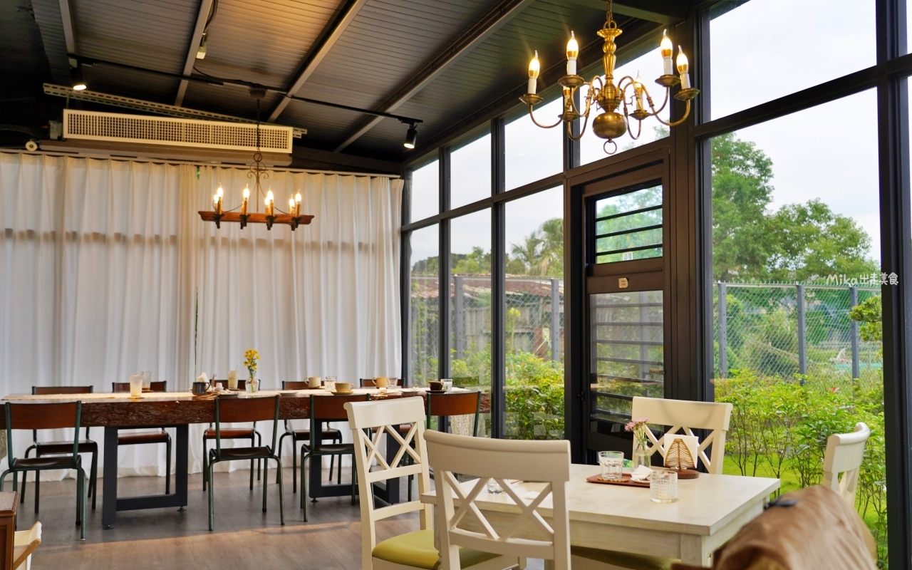 【宜蘭】 Chou Chou 迷你可麗露專賣店-洛伊咖啡｜復古歐風超美老宅，迷你可麗露、咖啡早午餐專賣。