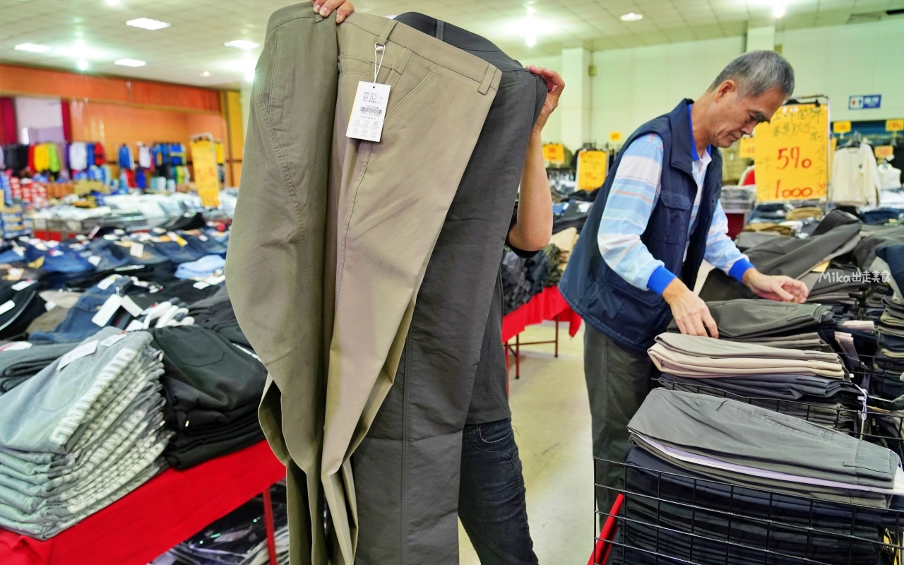 【宜蘭】 羅東 萬件牛仔褲 聯合廠拍｜萬件牛仔褲＋原廠犀牛  冬季服飾限時特價，犀牛長短褲、長短袖還有組合價 四件990元， 即日起宜蘭羅東農會開賣中。