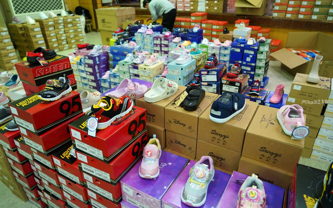 【宜蘭】 羅東 萬件牛仔褲 聯合廠拍｜萬件牛仔褲＋原廠犀牛  冬季服飾限時特價，犀牛長短褲、長短袖還有組合價 四件990元， 即日起宜蘭羅東農會開賣中。