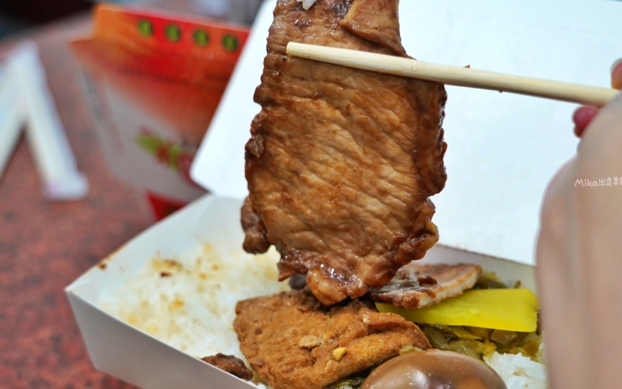 【苗栗】 頭份 圓光排肉餐盒｜在地超人氣 陪伴頭份人的66年客運站便當，只賣一種口味一賣就一甲子，正老店吃這家。