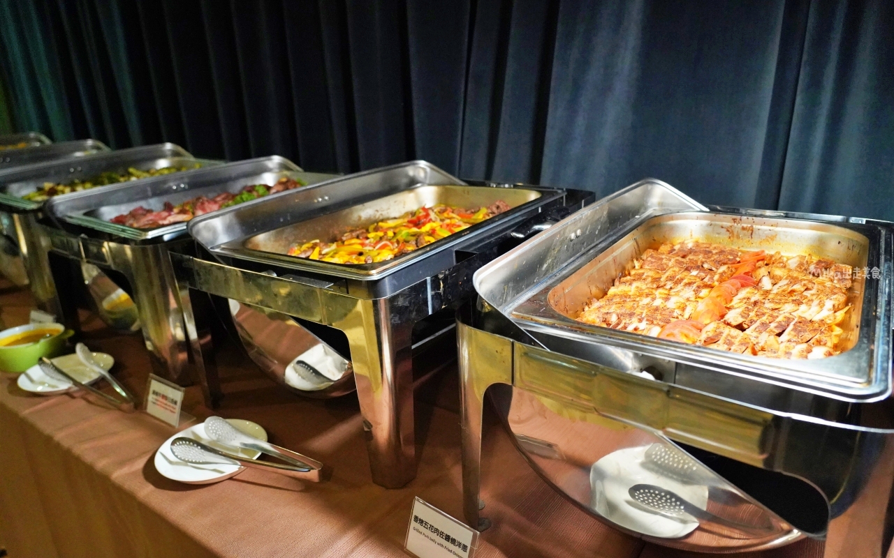 【台北】 松山區 SMEXY音樂餐廳｜近捷運中山國中站 商辦大樓內 現場Live Band駐唱，擁有250坪五星級包場空間，提供浪漫歐式料理的音樂餐酒館。