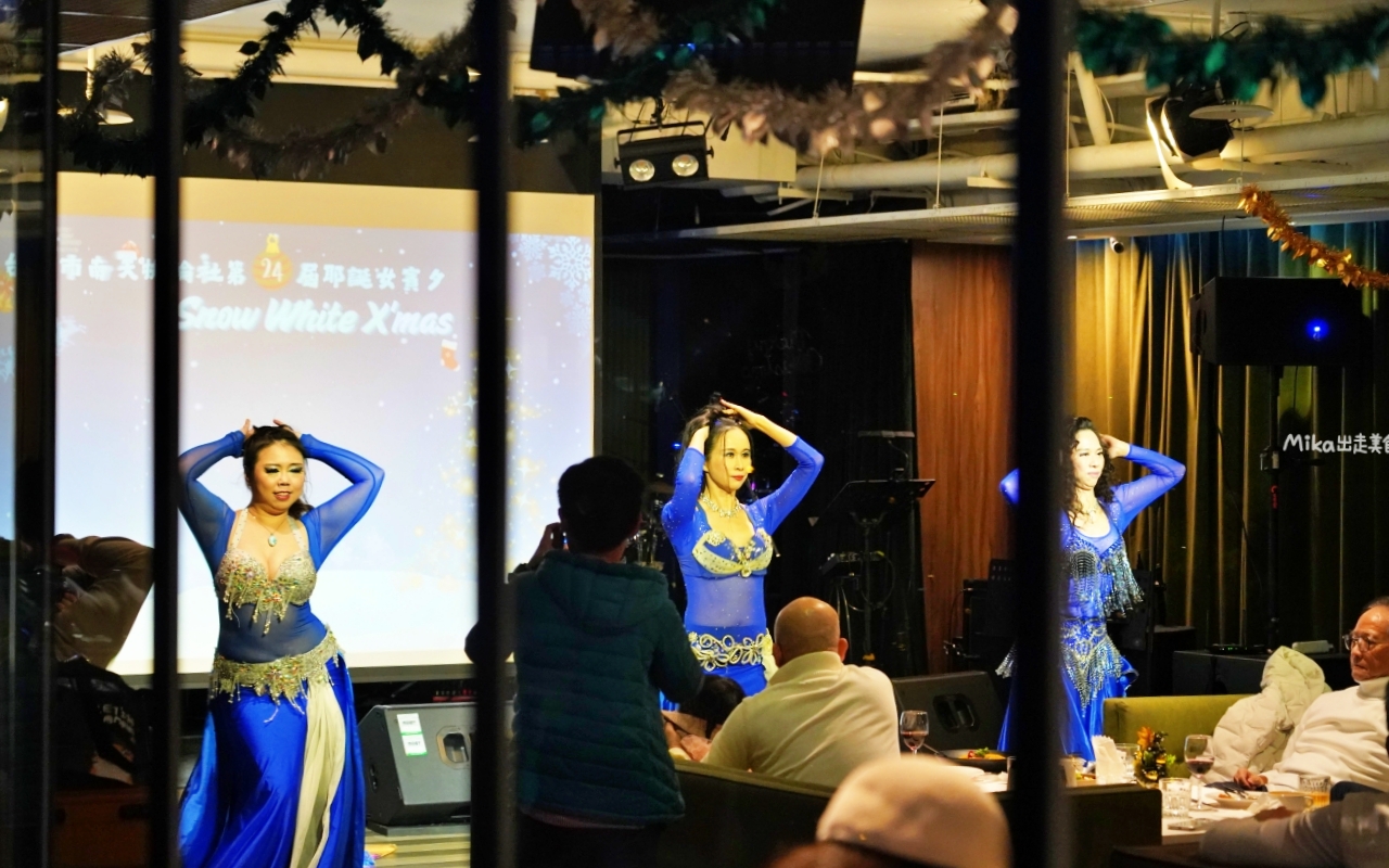 【台北】 松山區 SMEXY音樂餐廳｜近捷運中山國中站 商辦大樓內 現場Live Band駐唱，擁有250坪五星級包場空間，提供浪漫歐式料理的音樂餐酒館。