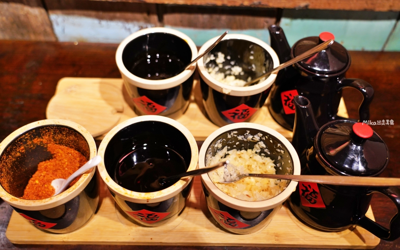 【桃園】薑太宮 市井小火鍋 桃園楊梅店｜平價小火鍋就能吃到起司瀑布流火鍋雞，1鍋2吃很超值，先吃炒雞，再吃火鍋，還有滿滿的起司任你吃。