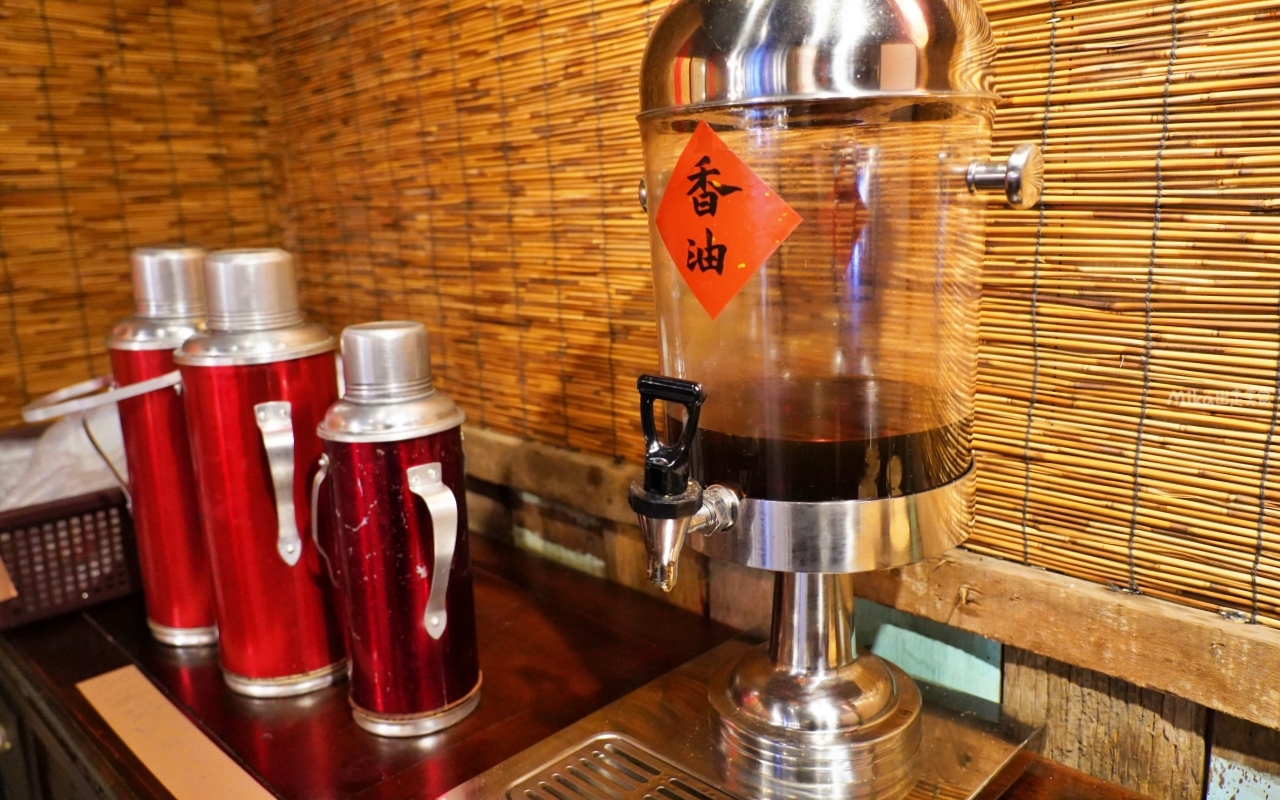 【桃園】薑太宮 市井小火鍋 桃園楊梅店｜平價小火鍋就能吃到起司瀑布流火鍋雞，1鍋2吃很超值，先吃炒雞，再吃火鍋，還有滿滿的起司任你吃。