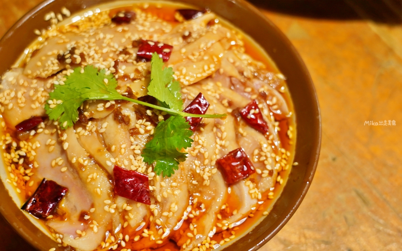 【桃園】薑太宮 市井小火鍋 桃園楊梅店｜平價小火鍋就能吃到起司瀑布流火鍋雞，1鍋2吃很超值，先吃炒雞，再吃火鍋，還有滿滿的起司任你吃。