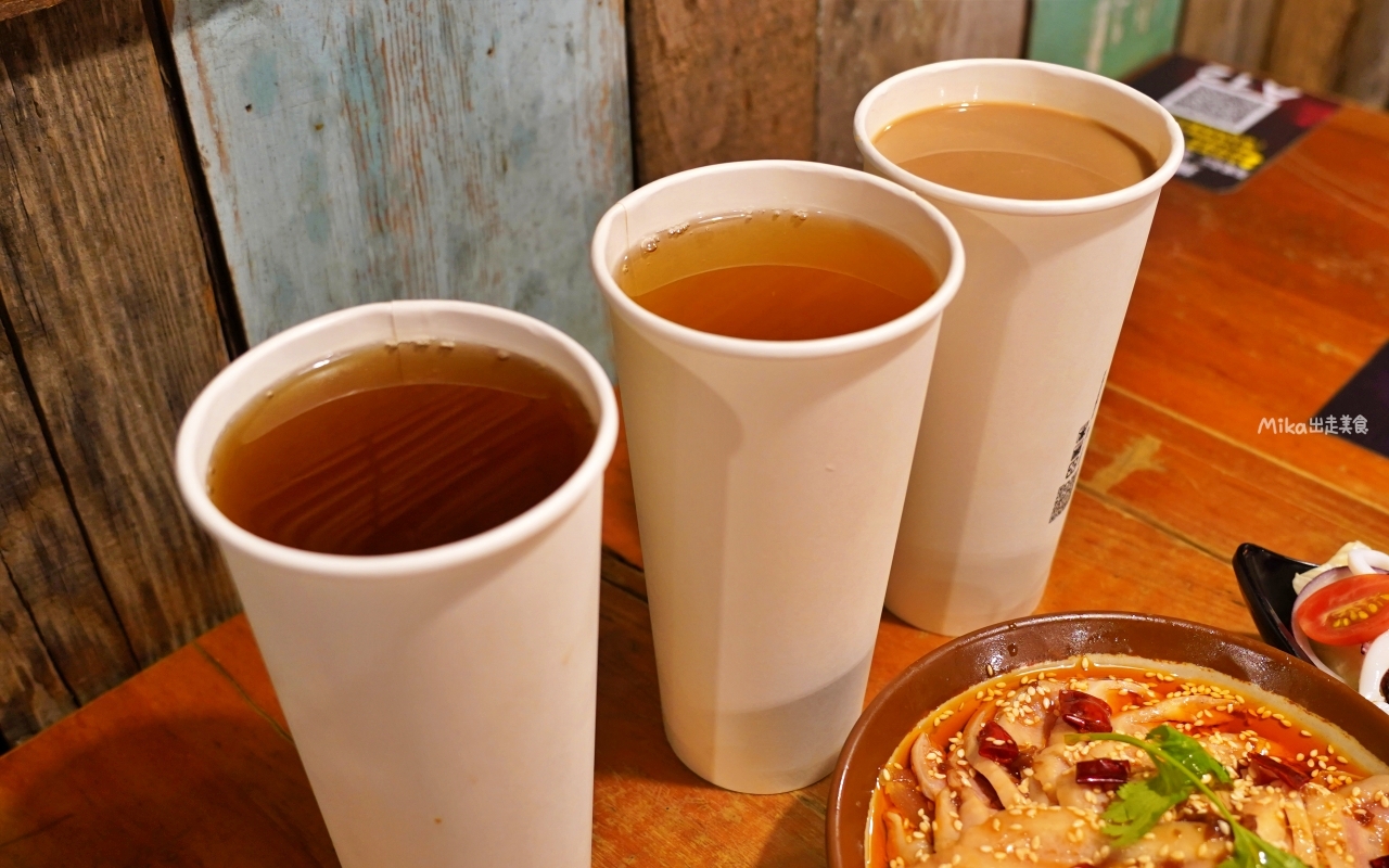 【桃園】薑太宮 市井小火鍋 桃園楊梅店｜平價小火鍋就能吃到起司瀑布流火鍋雞，1鍋2吃很超值，先吃炒雞，再吃火鍋，還有滿滿的起司任你吃。