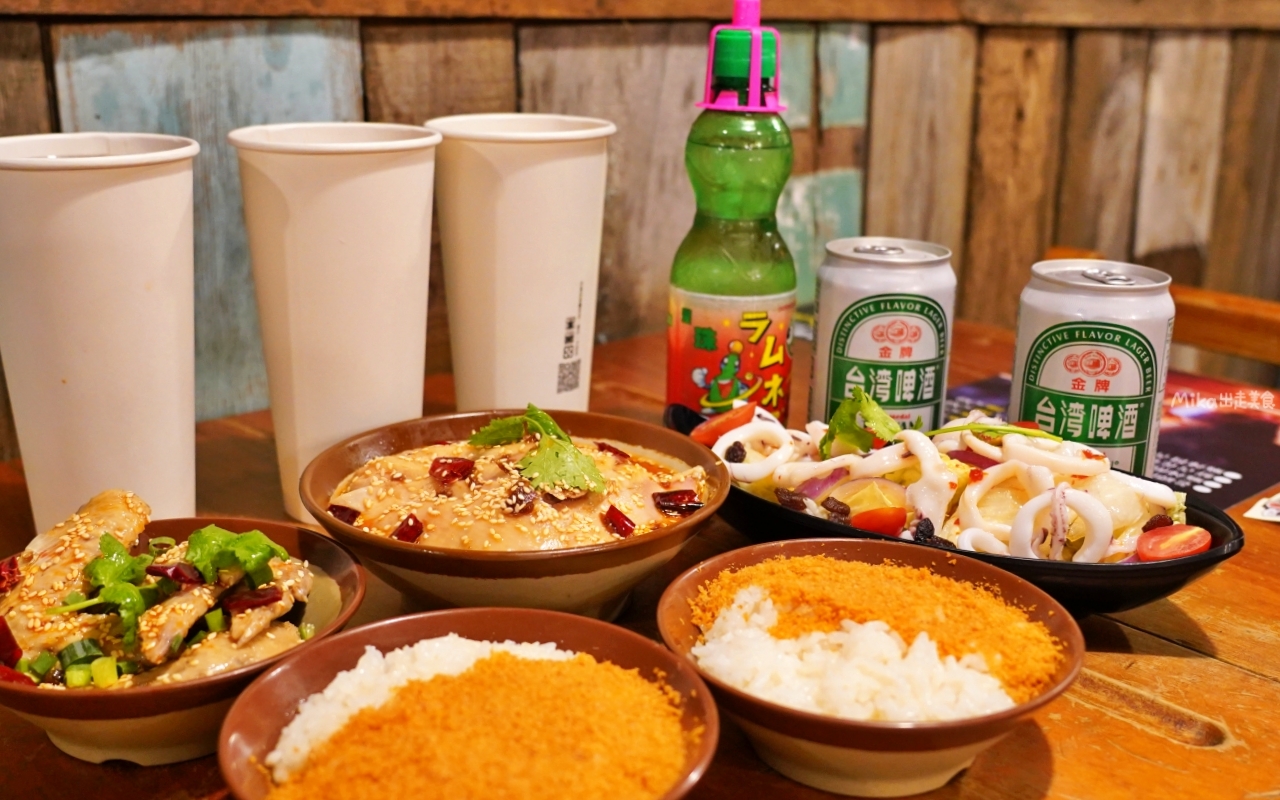 【桃園】薑太宮 市井小火鍋 桃園楊梅店｜平價小火鍋就能吃到起司瀑布流火鍋雞，1鍋2吃很超值，先吃炒雞，再吃火鍋，還有滿滿的起司任你吃。