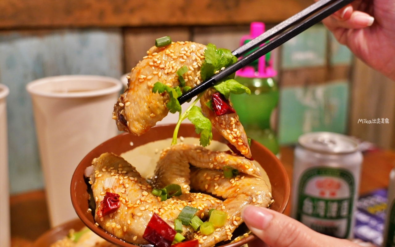 【桃園】薑太宮 市井小火鍋 桃園楊梅店｜平價小火鍋就能吃到起司瀑布流火鍋雞，1鍋2吃很超值，先吃炒雞，再吃火鍋，還有滿滿的起司任你吃。