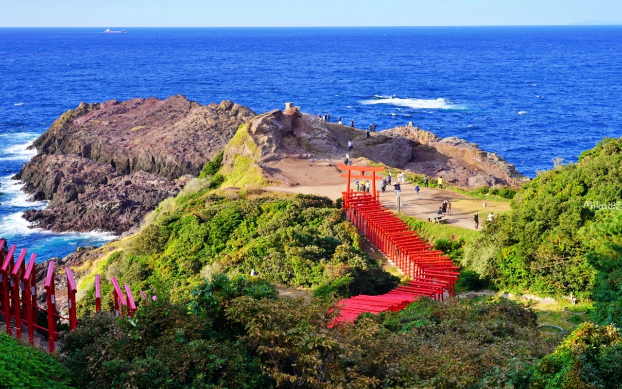 【日本】 山口 元乃隅神社｜日本絕景神社之一，123 座紅色的鳥居綿延至海邊，依山傍海很是壯觀。