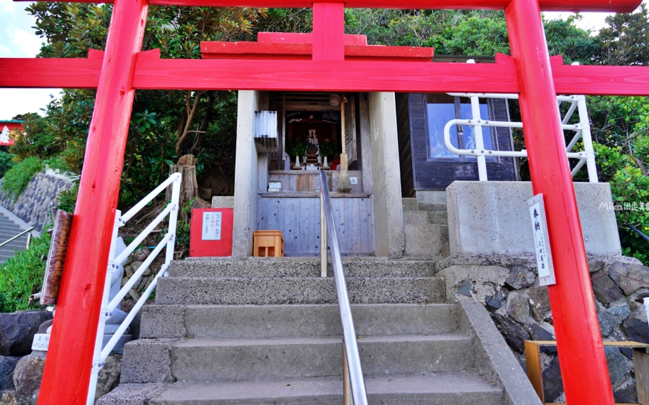 【日本】 山口 元乃隅神社｜日本絕景神社之一，123 座紅色的鳥居綿延至海邊，依山傍海很是壯觀。