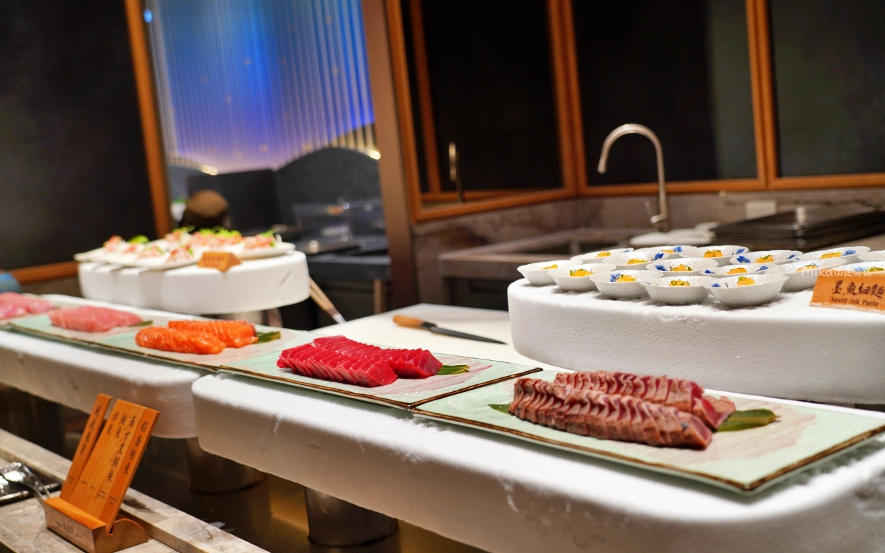 【桃園】 南崁 島語 桃園台茂店｜桃園新開幕 全台最難訂餐酒Buffet，獨創的「一島檯一餐酒」，9大島檯 現做料理，必吃攻略/價格/訂位 不藏私，這篇都有。