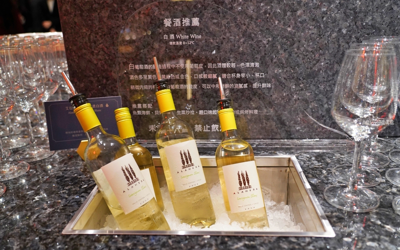 【桃園】 南崁 島語 桃園台茂店｜桃園新開幕 全台最難訂餐酒Buffet，獨創的「一島檯一餐酒」，9大島檯 現做料理，必吃攻略/價格/訂位 不藏私，這篇都有。