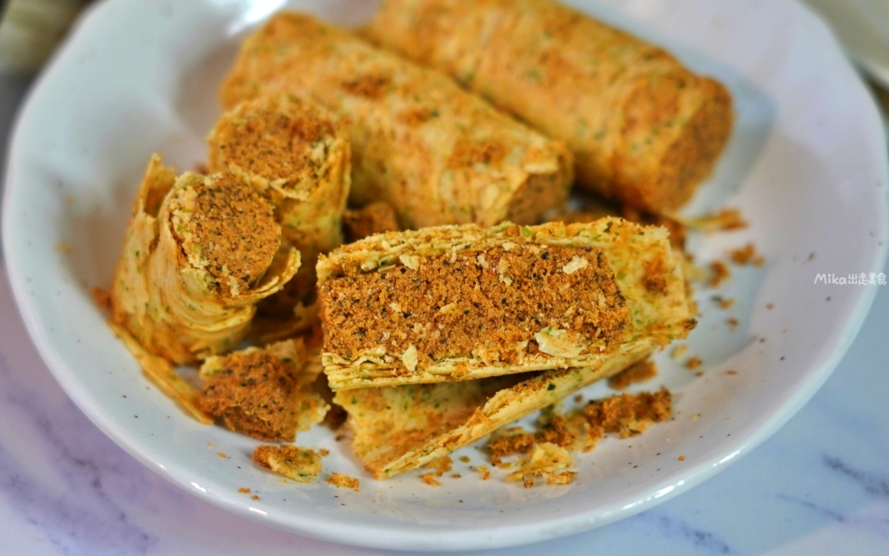 【團購】 實心蛋捲|年節伴手禮 送禮推薦 多種口味 真心實意 蛋捲包覆著濃郁內餡的實心蛋捲,還有高岡屋聯名海苔肉鬆蛋捲必吃。 【團購】 實心蛋捲|年節伴手禮 送禮推薦 多種口味 真心實意 蛋捲包覆著濃郁內餡的實心蛋捲,還有高岡屋聯名海苔肉鬆蛋捲必吃。