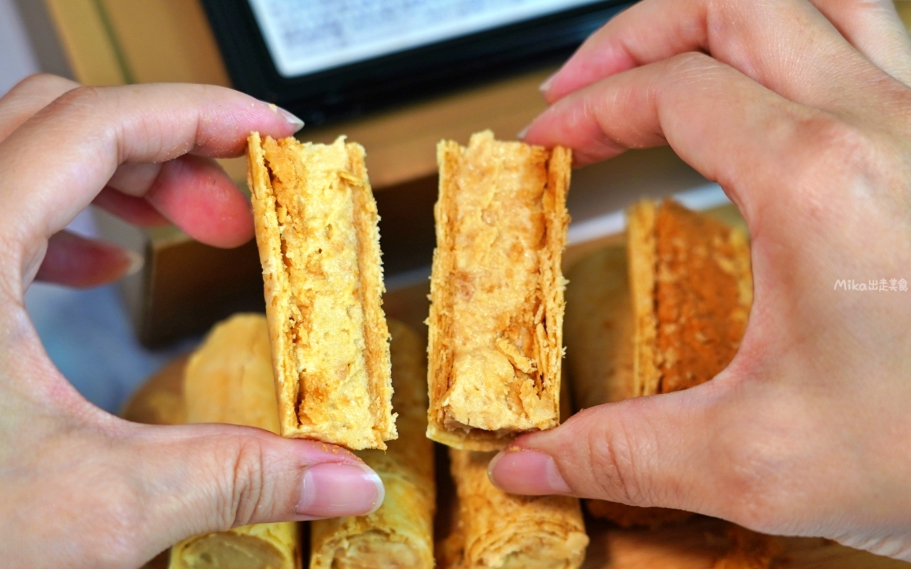 【團購】 實心蛋捲|年節伴手禮 送禮推薦 多種口味 真心實意 蛋捲包覆著濃郁內餡的實心蛋捲,還有高岡屋聯名海苔肉鬆蛋捲必吃。 【團購】 實心蛋捲|年節伴手禮 送禮推薦 多種口味 真心實意 蛋捲包覆著濃郁內餡的實心蛋捲,還有高岡屋聯名海苔肉鬆蛋捲必吃。