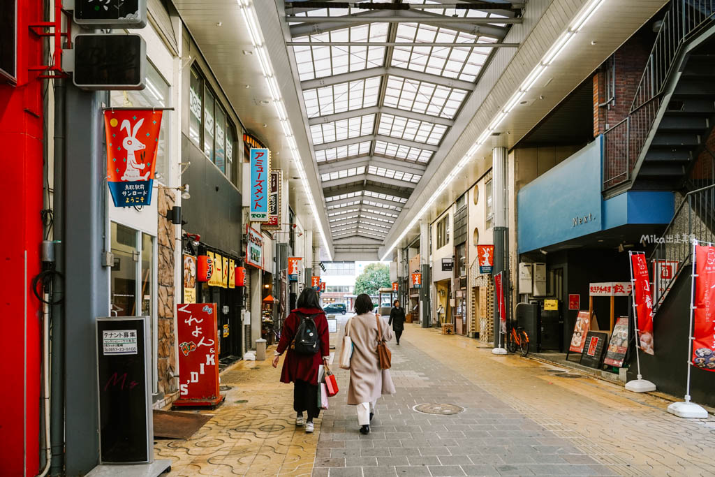 【日本】鳥取市 Chaplin Cafe(チャップリン喫茶)|鳥取站周邊 昭和時期 懷舊老字號喫茶店,早餐+咖啡竟然只要600日圓!早餐、咖哩飯、聖代都很推。 【日本】鳥取市 Chaplin Cafe(チャップリン喫茶)|鳥取站周邊 昭和時期 懷舊老字號喫茶店,早餐+咖啡竟然只要600日圓!早餐、咖哩飯、聖代都很推。