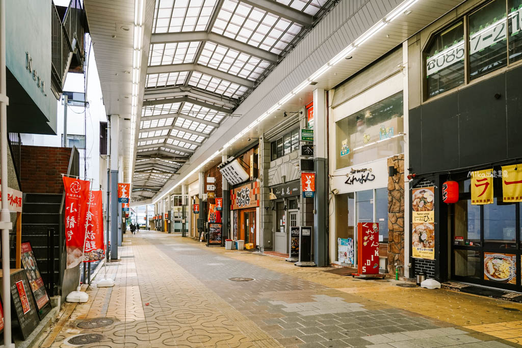 【日本】鳥取市 Chaplin Cafe(チャップリン喫茶)|鳥取站周邊 昭和時期 懷舊老字號喫茶店,早餐+咖啡竟然只要600日圓!早餐、咖哩飯、聖代都很推。 【日本】鳥取市 Chaplin Cafe(チャップリン喫茶)|鳥取站周邊 昭和時期 懷舊老字號喫茶店,早餐+咖啡竟然只要600日圓!早餐、咖哩飯、聖代都很推。