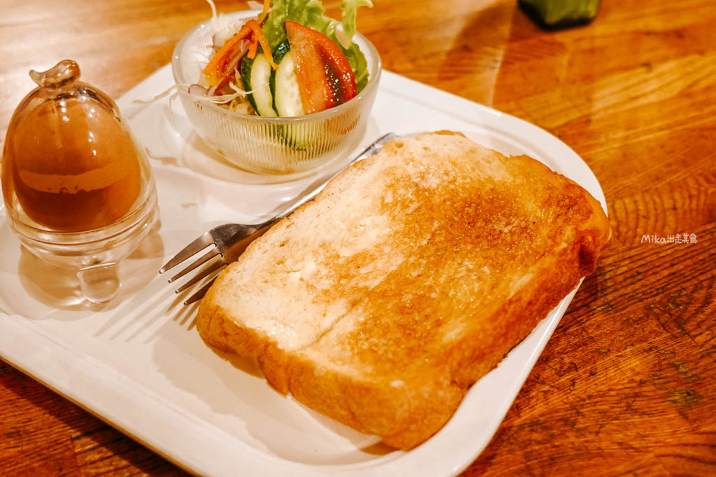 【日本】鳥取市 Chaplin Cafe(チャップリン喫茶)|鳥取站周邊 昭和時期 懷舊老字號喫茶店,早餐+咖啡竟然只要600日圓!早餐、咖哩飯、聖代都很推。 【日本】鳥取市 Chaplin Cafe(チャップリン喫茶)|鳥取站周邊 昭和時期 懷舊老字號喫茶店,早餐+咖啡竟然只要600日圓!早餐、咖哩飯、聖代都很推。