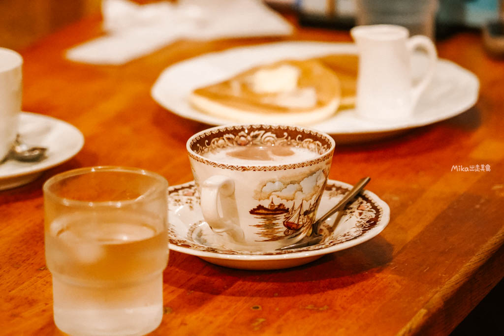 【日本】鳥取市 Chaplin Cafe(チャップリン喫茶)|鳥取站周邊 昭和時期 懷舊老字號喫茶店,早餐+咖啡竟然只要600日圓!早餐、咖哩飯、聖代都很推。 【日本】鳥取市 Chaplin Cafe(チャップリン喫茶)|鳥取站周邊 昭和時期 懷舊老字號喫茶店,早餐+咖啡竟然只要600日圓!早餐、咖哩飯、聖代都很推。