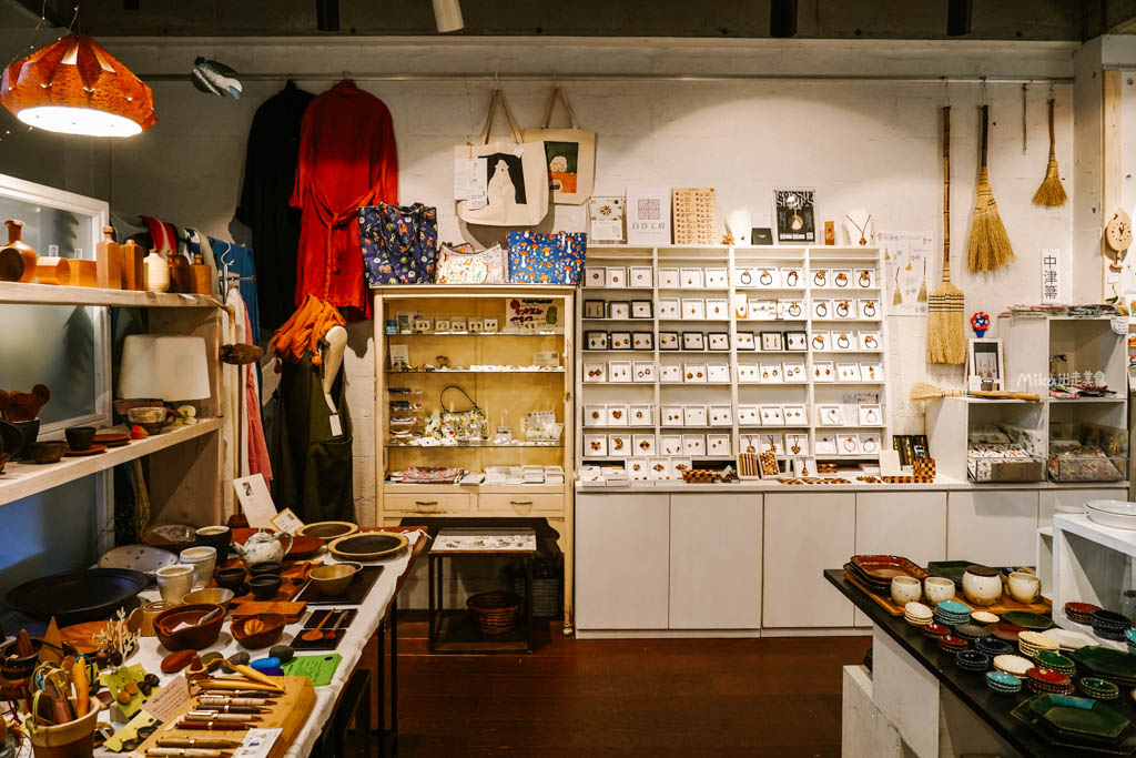 【日本】 鳥取市 Gallery SORA / gallery shop SORA |JR鳥取站前 商店街內超好逛的手作雜貨選品商店&藝廊展演空間。 【日本】 鳥取市 Gallery SORA / gallery shop SORA |JR鳥取站前 商店街內超好逛的手作雜貨選品商店&藝廊展演空間。