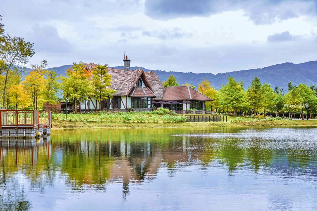 【花蓮】 理想PAARK水岸生活｜花蓮最新景點 公路旁全台最美星巴克、7-11在這裡！還有落羽松祕境遊湖、湖光水岸旁的音樂市集，湖光有景，水岸有聲。