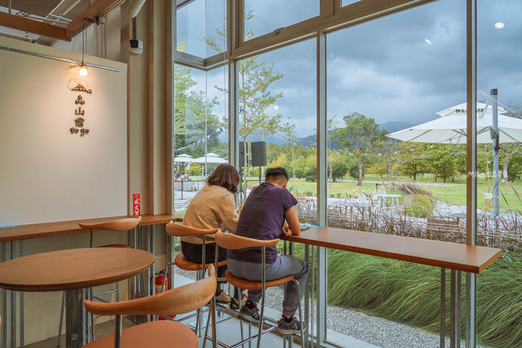 【花蓮】 理想PAARK水岸生活｜花蓮最新景點 公路旁全台最美星巴克、7-11在這裡！還有落羽松祕境遊湖、湖光水岸旁的音樂市集，湖光有景，水岸有聲。