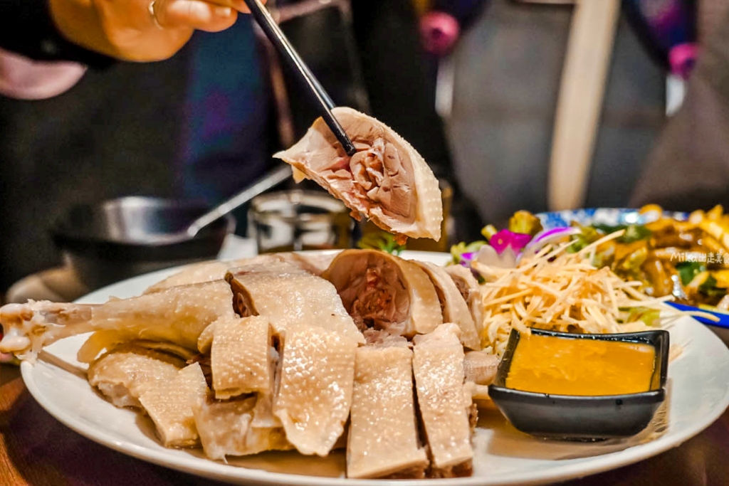 【桃園】 觀音 大鼎庭園餐廳|平價大份量,附有免費停車場跟庭園造景,內用提供雞油拌飯吃到飽。 【桃園】 觀音 大鼎庭園餐廳|平價大份量,附有免費停車場跟庭園造景,內用提供雞油拌飯吃到飽。