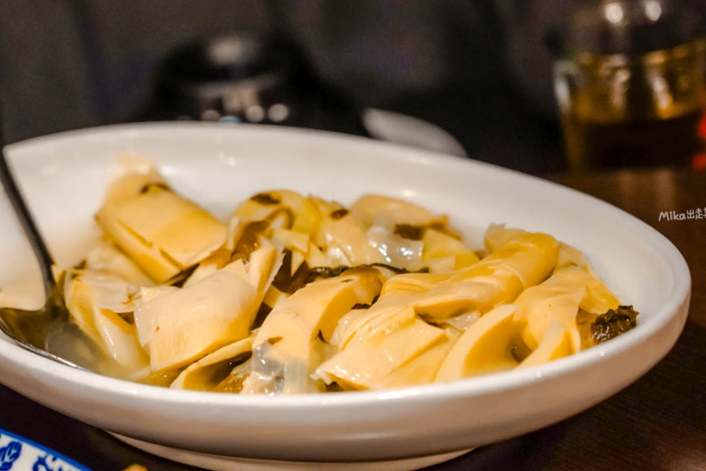 【桃園】 觀音 大鼎庭園餐廳|平價大份量,附有免費停車場跟庭園造景,內用提供雞油拌飯吃到飽。 【桃園】 觀音 大鼎庭園餐廳|平價大份量,附有免費停車場跟庭園造景,內用提供雞油拌飯吃到飽。