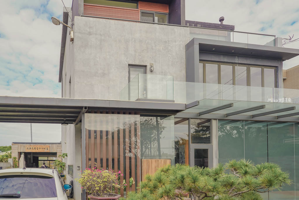 【桃園】 全村的希望 麵包工廠|田園豪宅裡面竟然是麵包工廠!?有古董收藏還有現烤歐式麵包以及簡餐咖啡可以點。 【桃園】 全村的希望 麵包工廠|田園豪宅裡面竟然是麵包工廠!?有古董收藏還有現烤歐式麵包以及簡餐咖啡可以點。