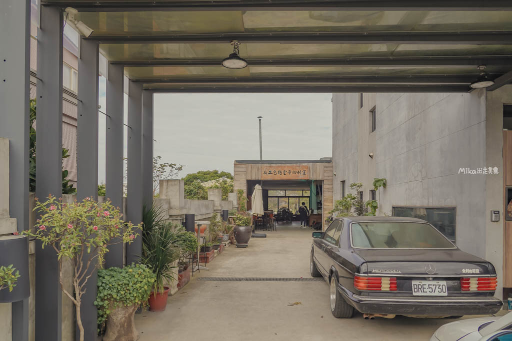 【桃園】 全村的希望 麵包工廠|田園豪宅裡面竟然是麵包工廠!?有古董收藏還有現烤歐式麵包以及簡餐咖啡可以點。 【桃園】 全村的希望 麵包工廠|田園豪宅裡面竟然是麵包工廠!?有古董收藏還有現烤歐式麵包以及簡餐咖啡可以點。