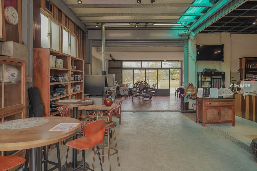 【桃園】 全村的希望 麵包工廠|田園豪宅裡面竟然是麵包工廠!?有古董收藏還有現烤歐式麵包以及簡餐咖啡可以點。 【桃園】 全村的希望 麵包工廠|田園豪宅裡面竟然是麵包工廠!?有古董收藏還有現烤歐式麵包以及簡餐咖啡可以點。