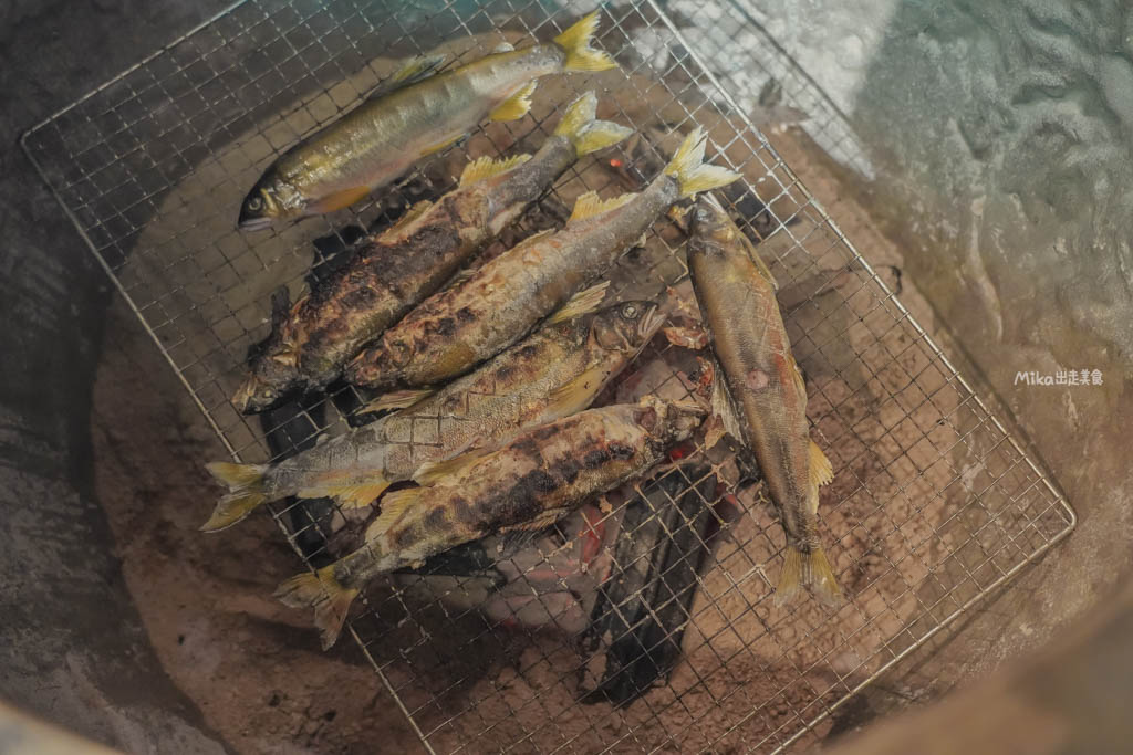 【桃園】 全村的希望 麵包工廠|田園豪宅裡面竟然是麵包工廠!?有古董收藏還有現烤歐式麵包以及簡餐咖啡可以點。 【桃園】 全村的希望 麵包工廠|田園豪宅裡面竟然是麵包工廠!?有古董收藏還有現烤歐式麵包以及簡餐咖啡可以點。