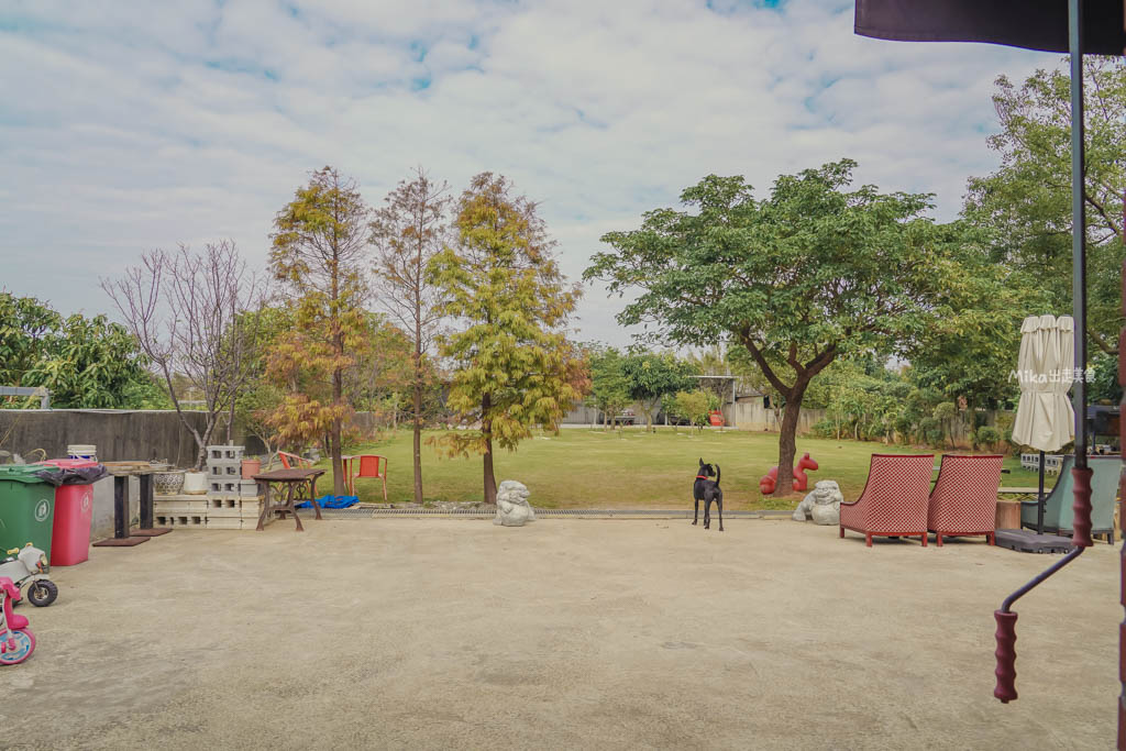 【桃園】 全村的希望 麵包工廠|田園豪宅裡面竟然是麵包工廠!?有古董收藏還有現烤歐式麵包以及簡餐咖啡可以點。 【桃園】 全村的希望 麵包工廠|田園豪宅裡面竟然是麵包工廠!?有古董收藏還有現烤歐式麵包以及簡餐咖啡可以點。