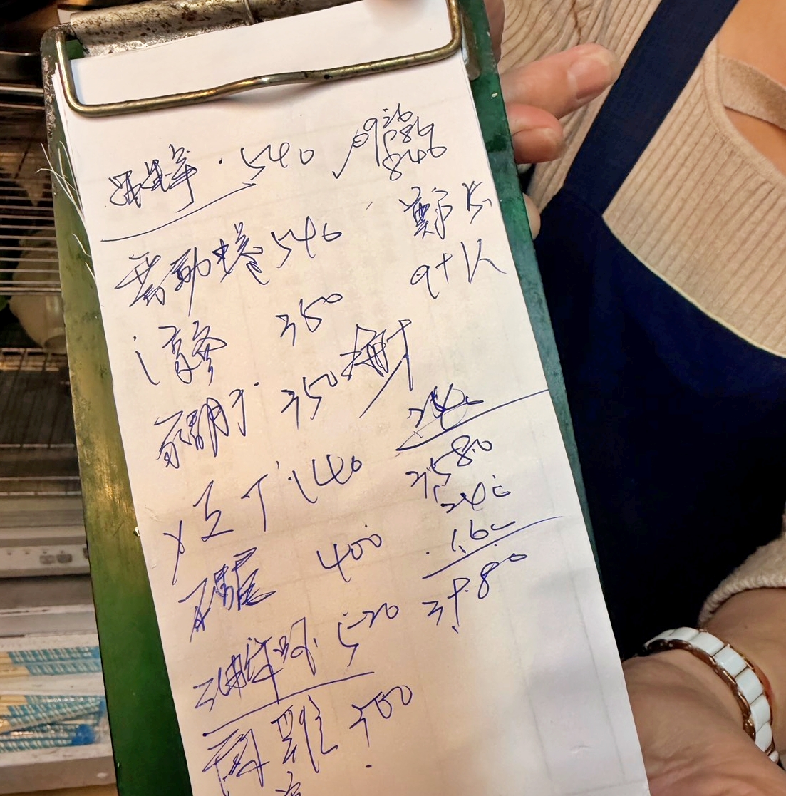 【宜蘭】冬山 阿源快炒桶仔雞 (不定時公休)|在地人才知道的低調私房熱炒店,桶仔雞、舞動中卷等….每一道都好厲害。 【宜蘭】冬山 阿源快炒桶仔雞 (不定時公休)|在地人才知道的低調私房熱炒店,桶仔雞、舞動中卷等….每一道都好厲害。