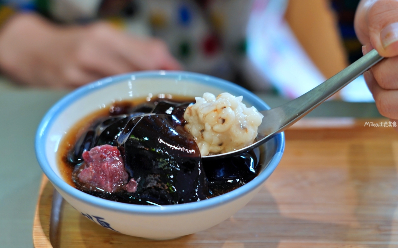 【宜蘭】冬山 飛魚食染-鹽滷豆花專賣店｜在地人氣 日式文青豆花店，傳統鹽滷豆花搭配日式擺盤，既美觀也美味。