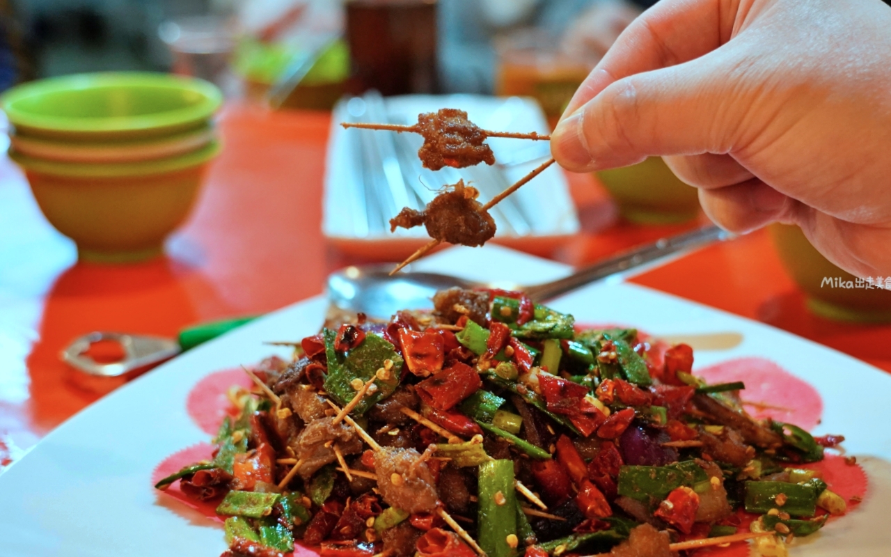 【宜蘭】冬山 阿源快炒桶仔雞 (不定時公休)|在地人才知道的低調私房熱炒店,桶仔雞、舞動中卷等….每一道都好厲害。 【宜蘭】冬山 阿源快炒桶仔雞 (不定時公休)|在地人才知道的低調私房熱炒店,桶仔雞、舞動中卷等….每一道都好厲害。